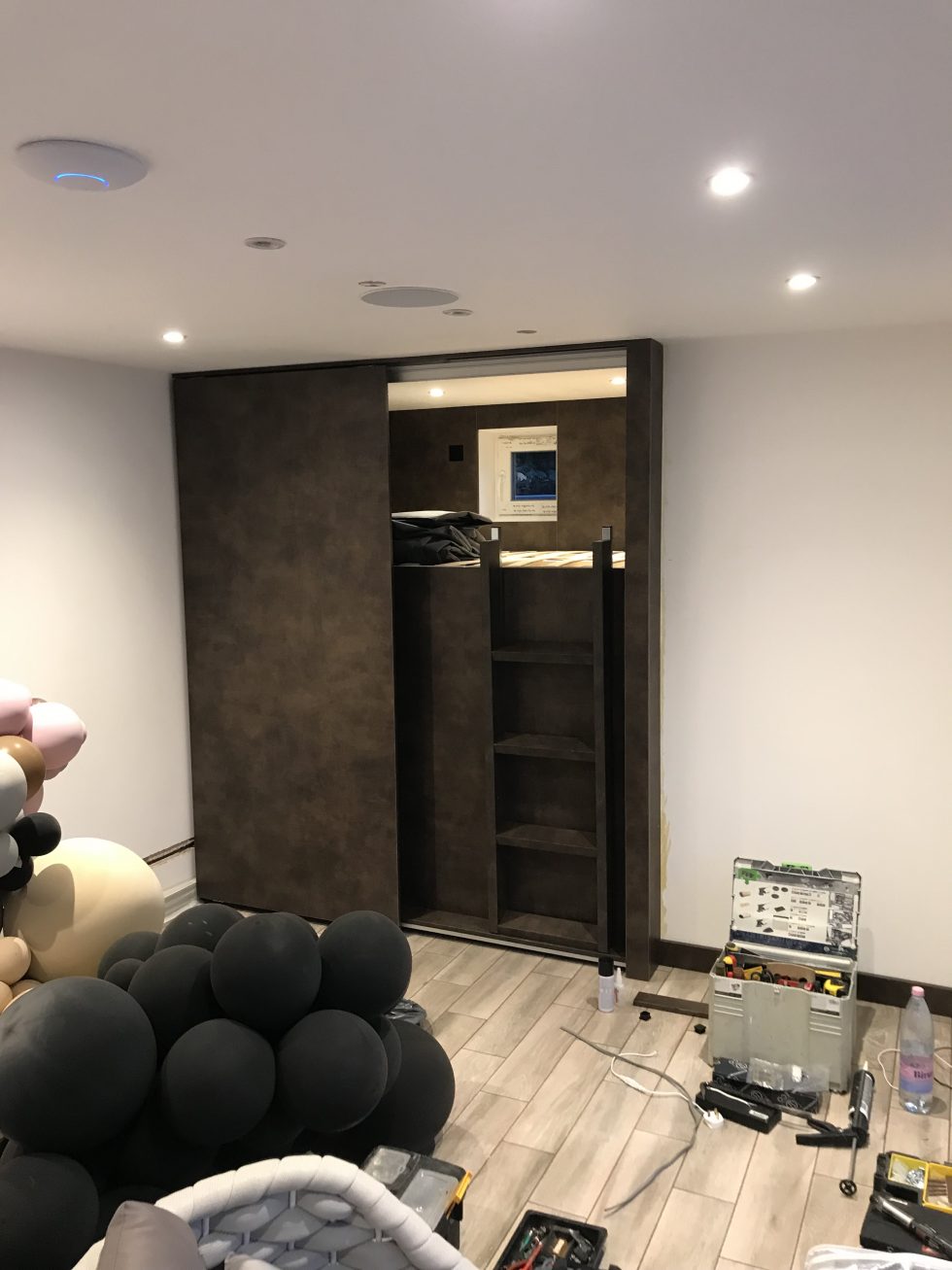 Bespoke furniture wall bed - Bespoke way